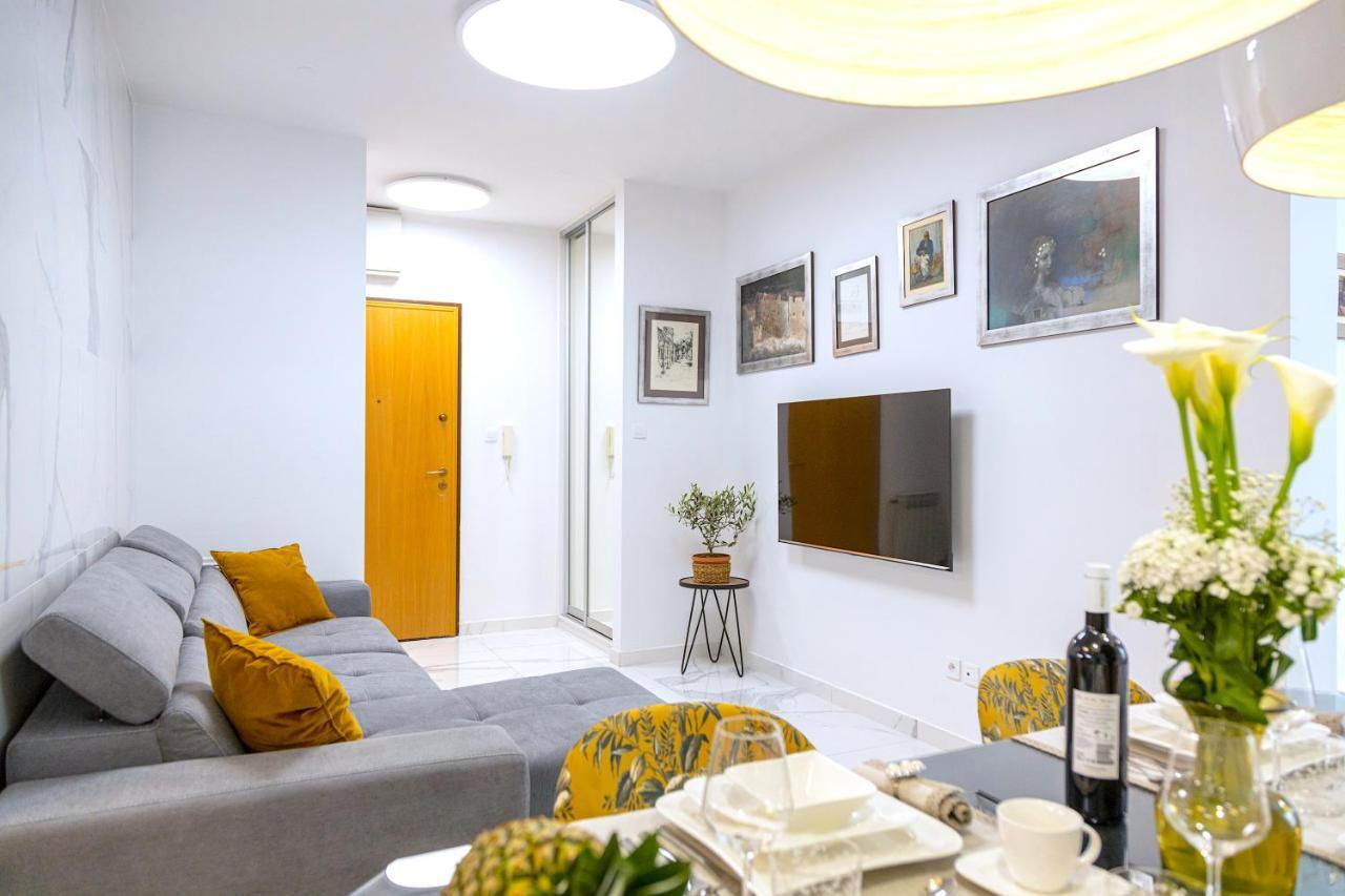 Lux Holiday Apartment Tony @ 10 Min Znjan Beach Split Dış mekan fotoğraf