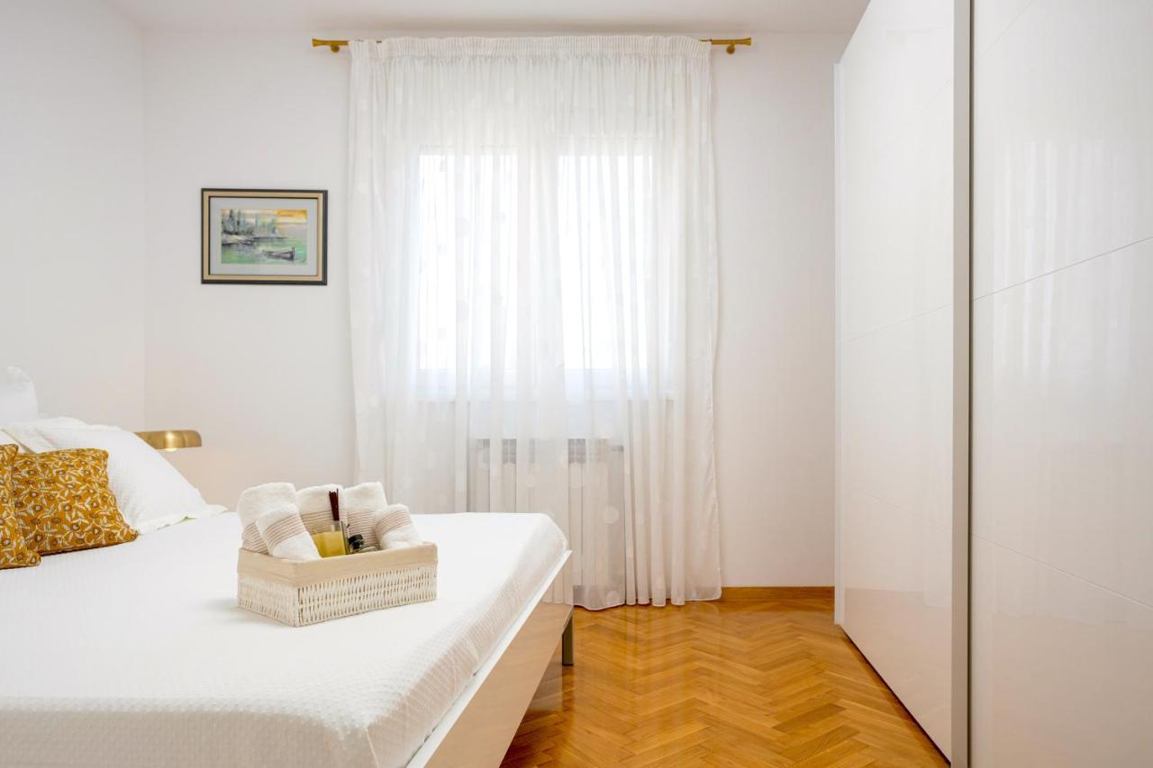Lux Holiday Apartment Tony @ 10 Min Znjan Beach Split Dış mekan fotoğraf